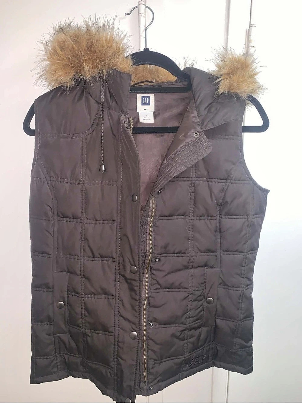 GAP Quilted Hooded Vest in Brown